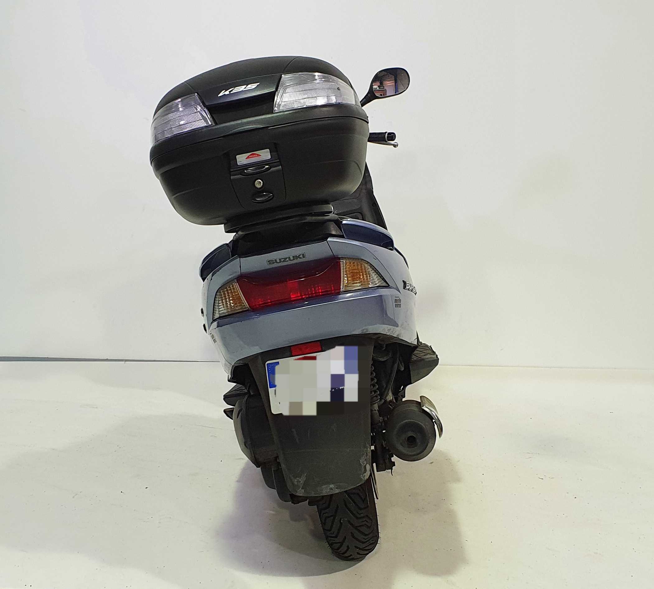 Suzuki 125 Burgman 2006 HD vue arrière