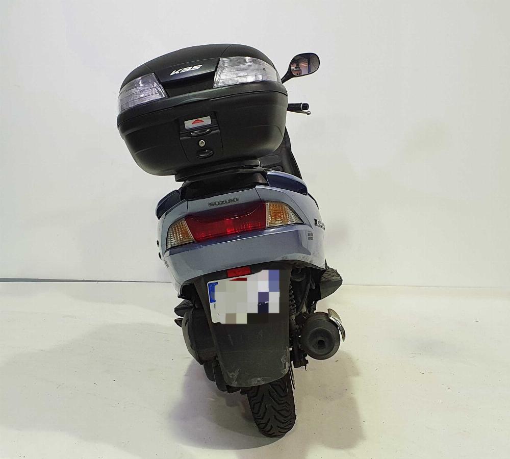 Suzuki 125 Burgman 2006 vue arrière