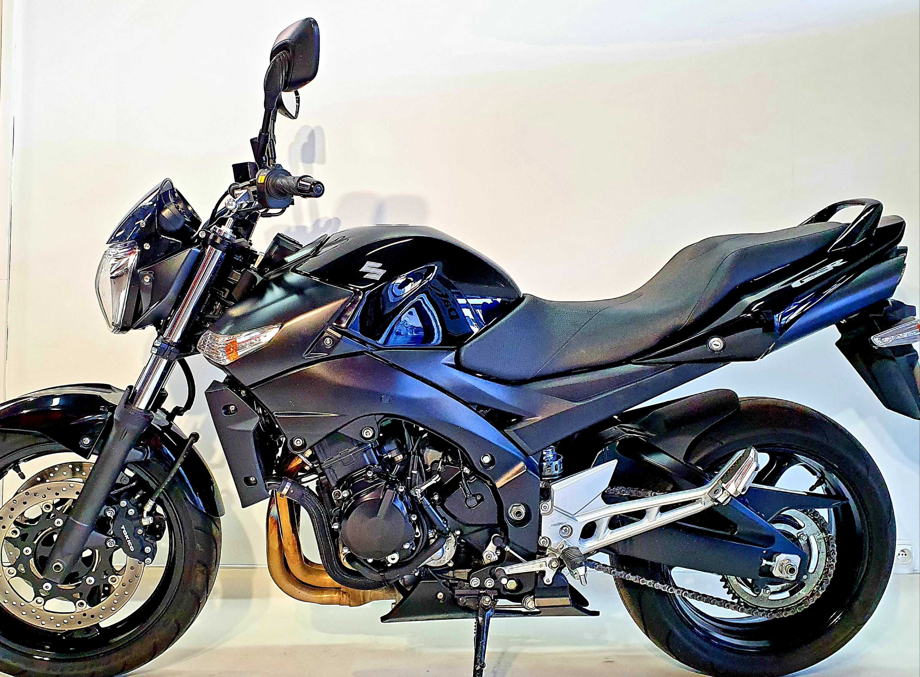 Suzuki GSR 600 2011 HD vue gauche