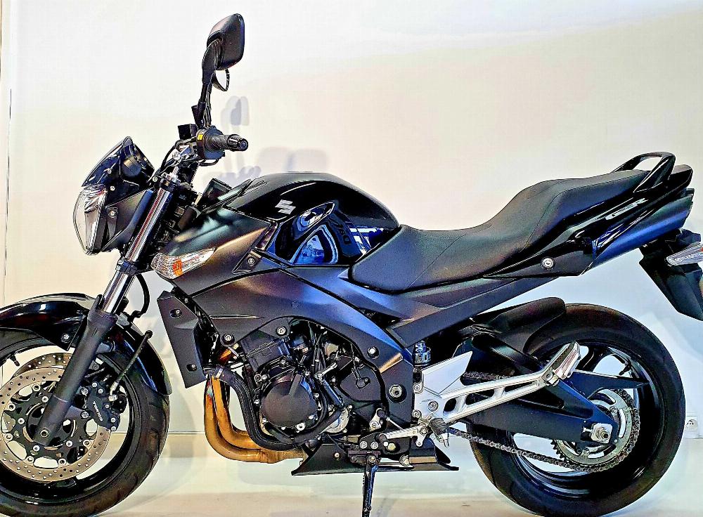 Suzuki GSR 600 2011 vue gauche