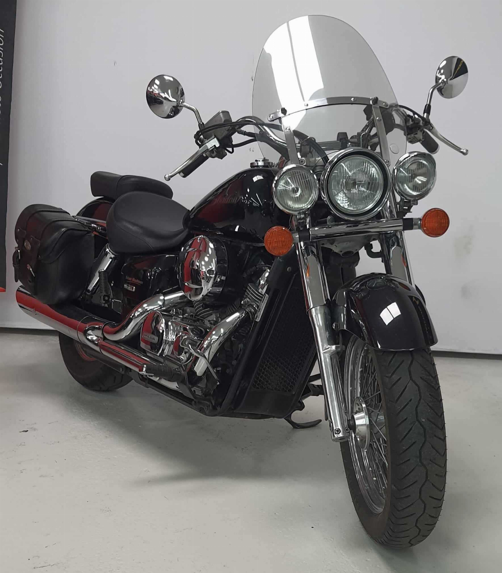Honda VT 750 C4 Shadow 2004 vue 3/4 droite