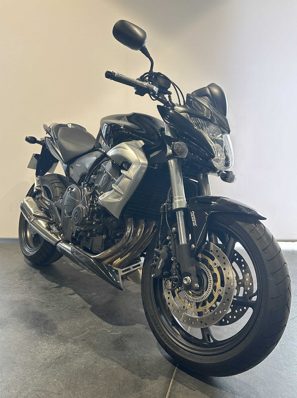 Honda CB 600 F Hornet ABS 2010 vue 3/4 droite