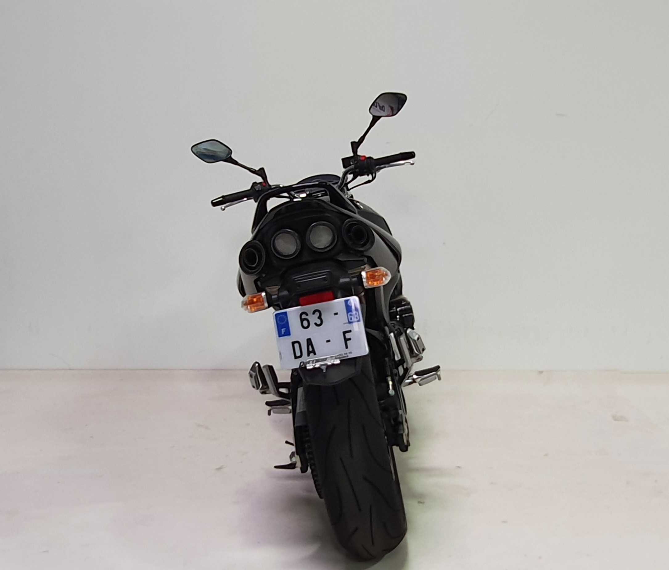 Suzuki GSR600 2011 HD vue arrière