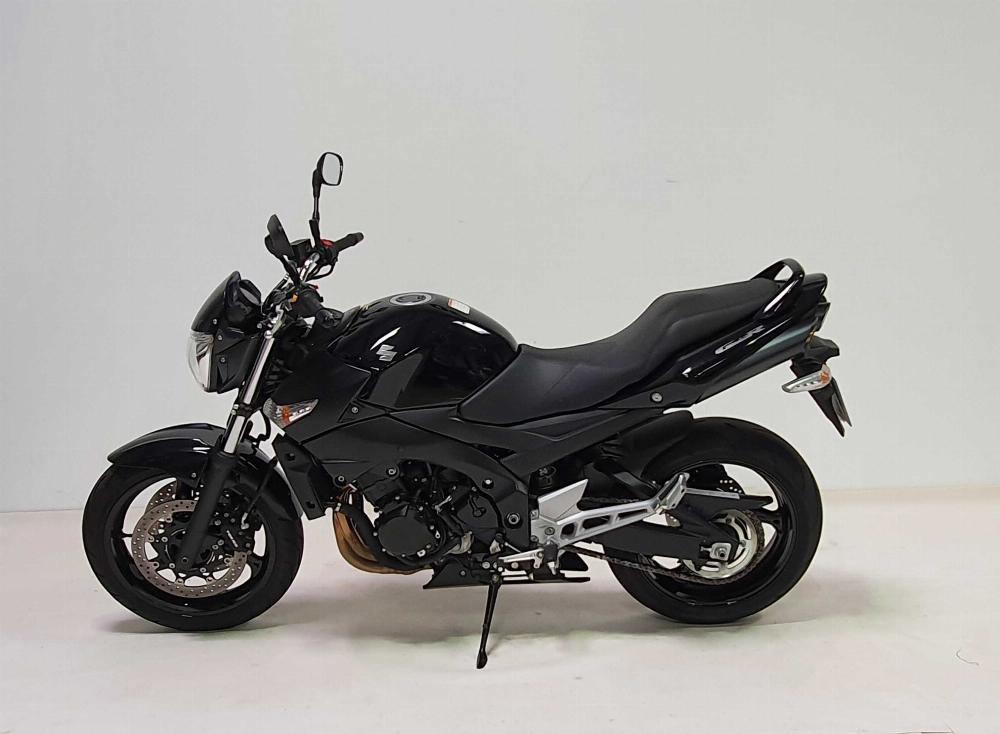 Suzuki GSR600 2011 vue gauche