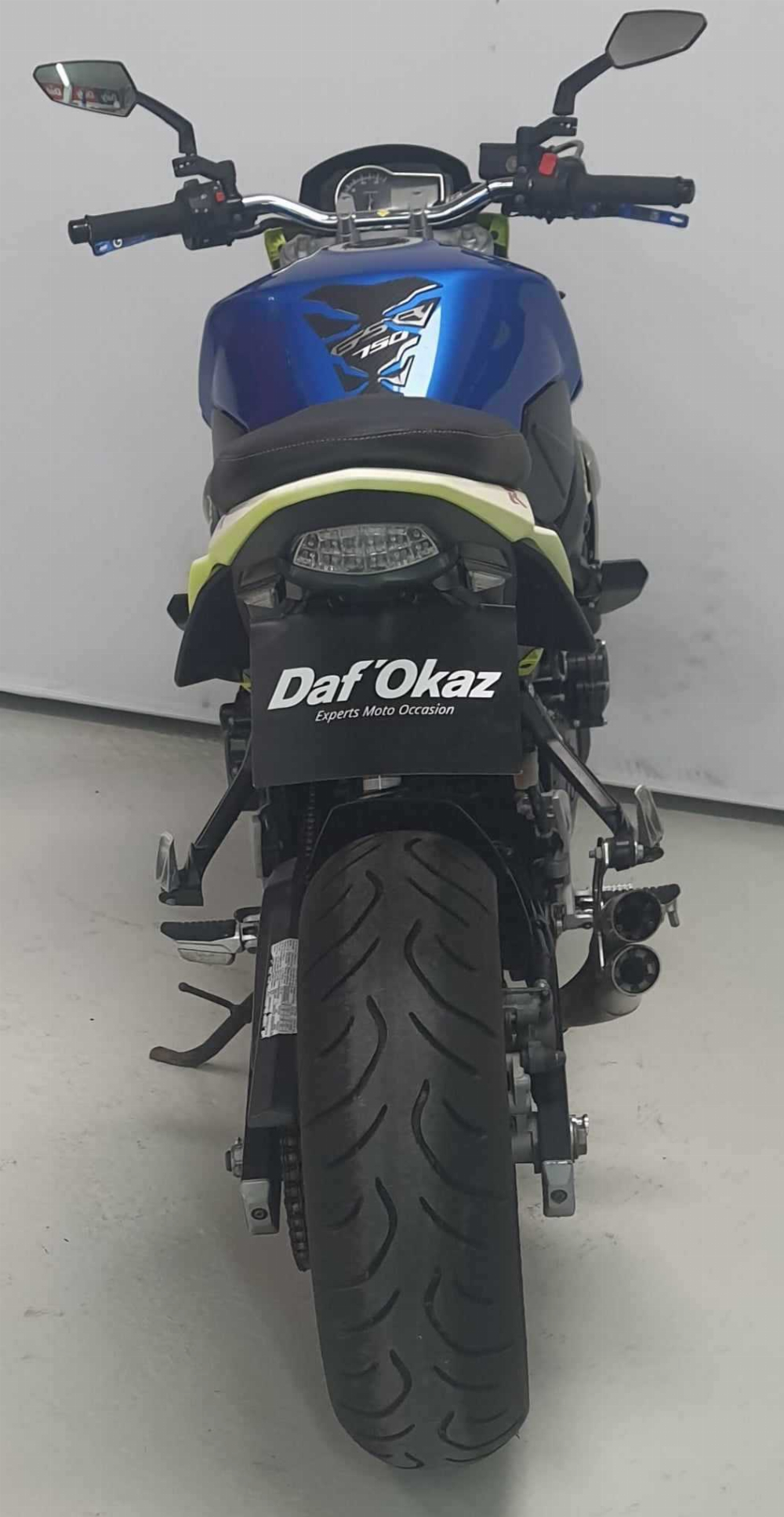 Suzuki GSR 750 2012 vue arrière