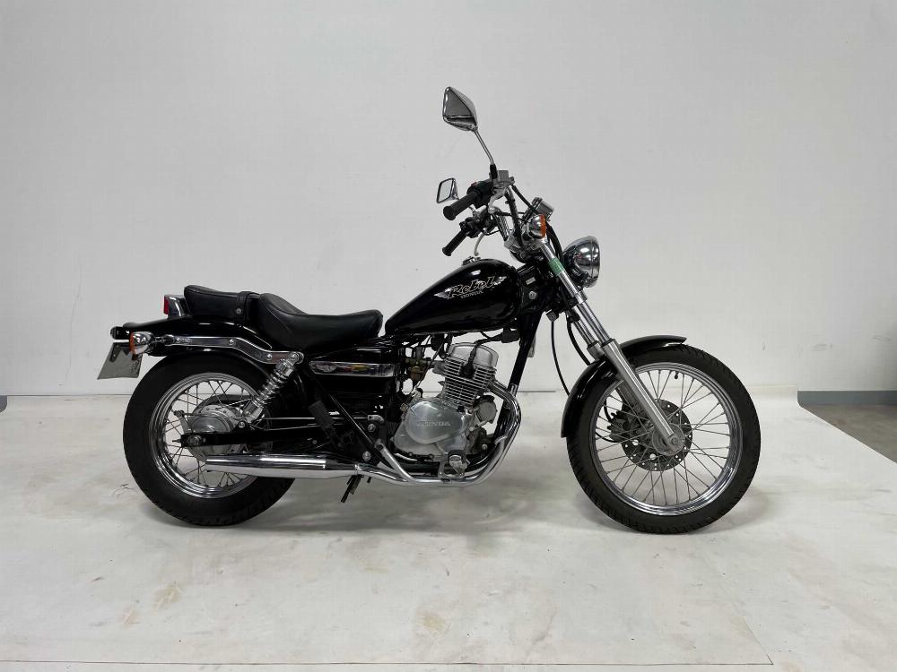 Honda CA 125 Rebel 1997 vue gauche