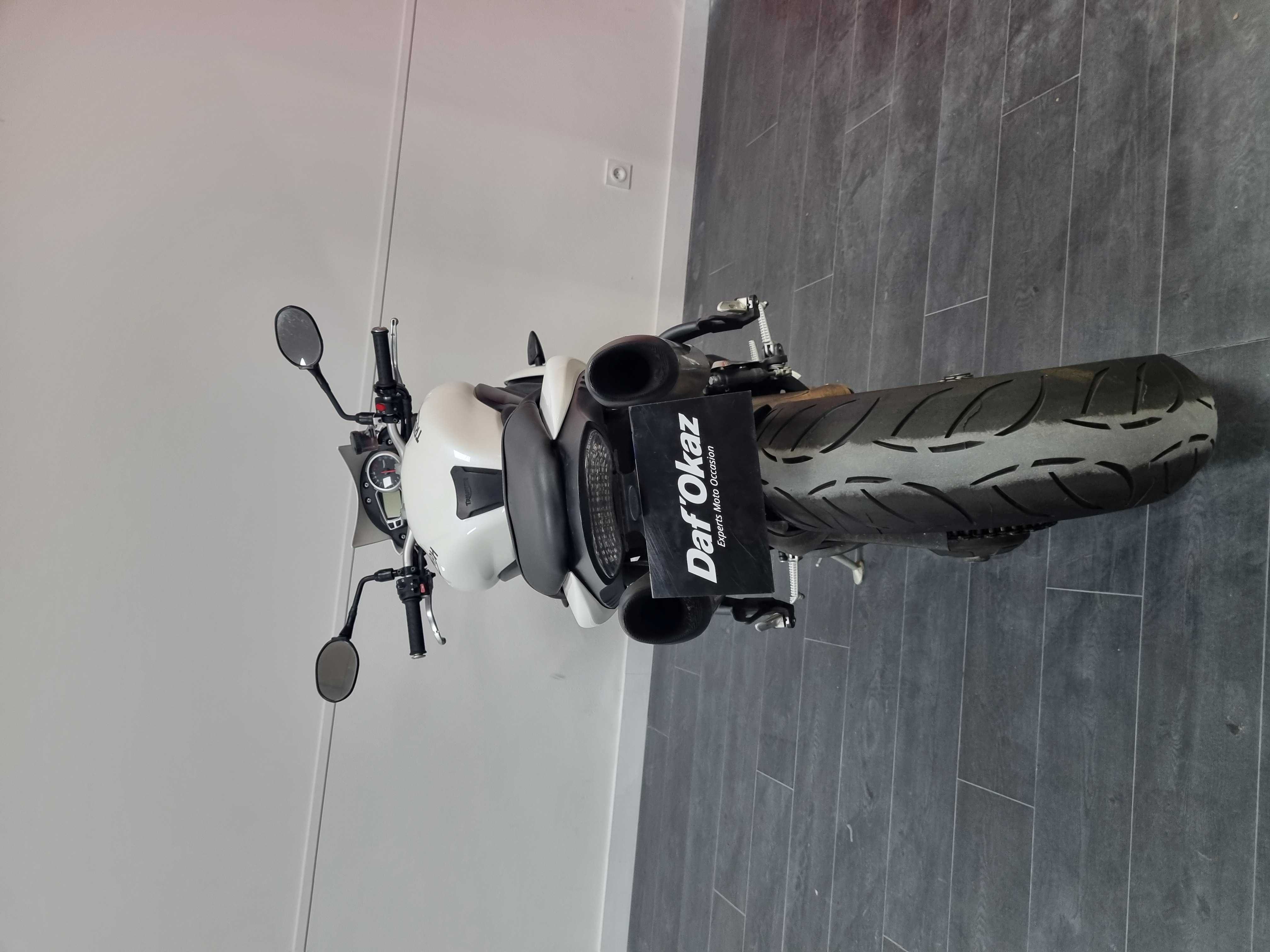 Triumph 1050 Speed Triple ABS 2014 HD vue arrière