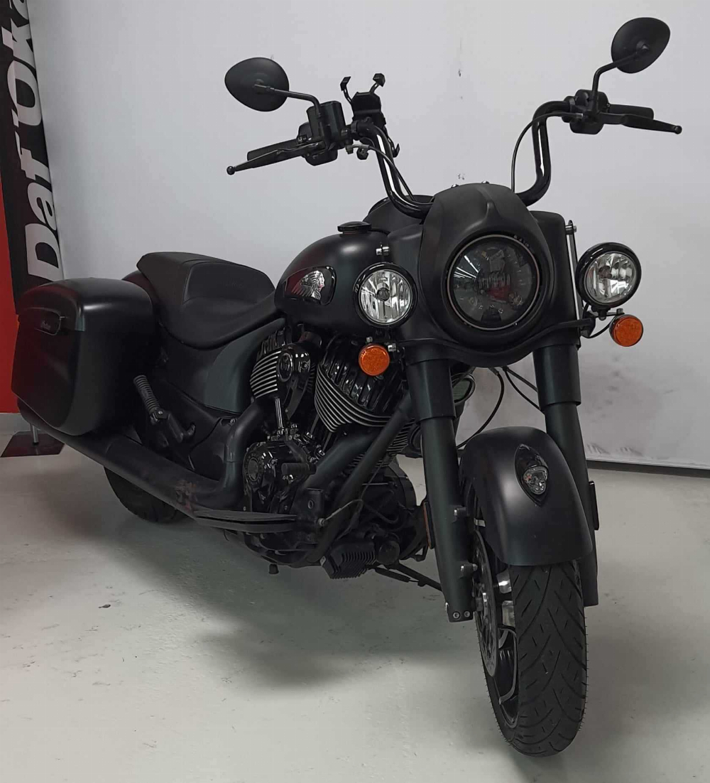 Indian Springfield Springfield Dark Horse 116 2021 vue 3/4 droite