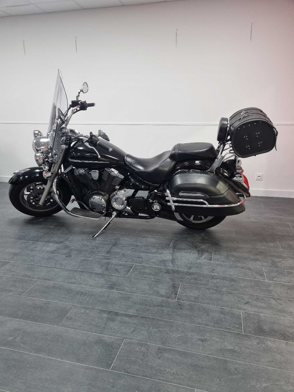Yamaha XVS 1300 A Midnight Star 2013 vue gauche
