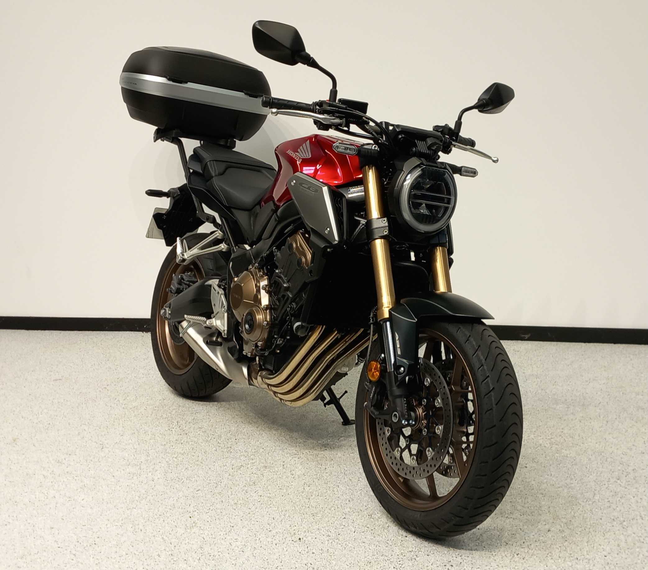 Honda CB 650 R 2019 HD vue 3/4 droite
