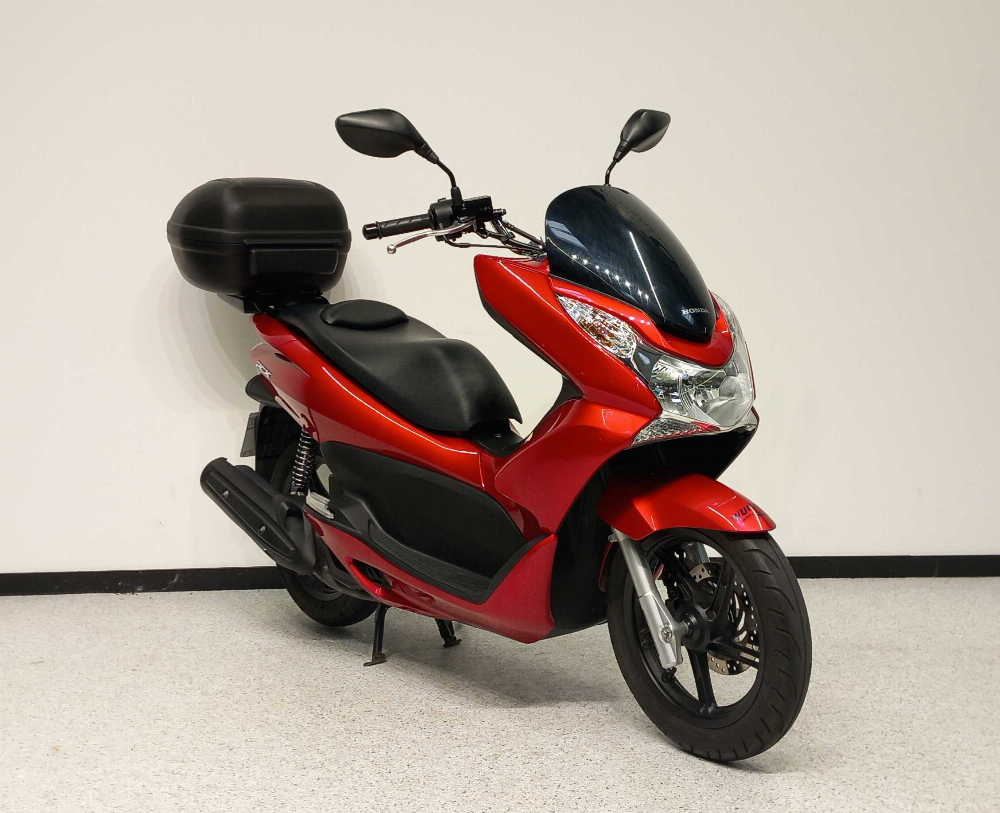 Honda PCX 125 2012 vue 3/4 droite