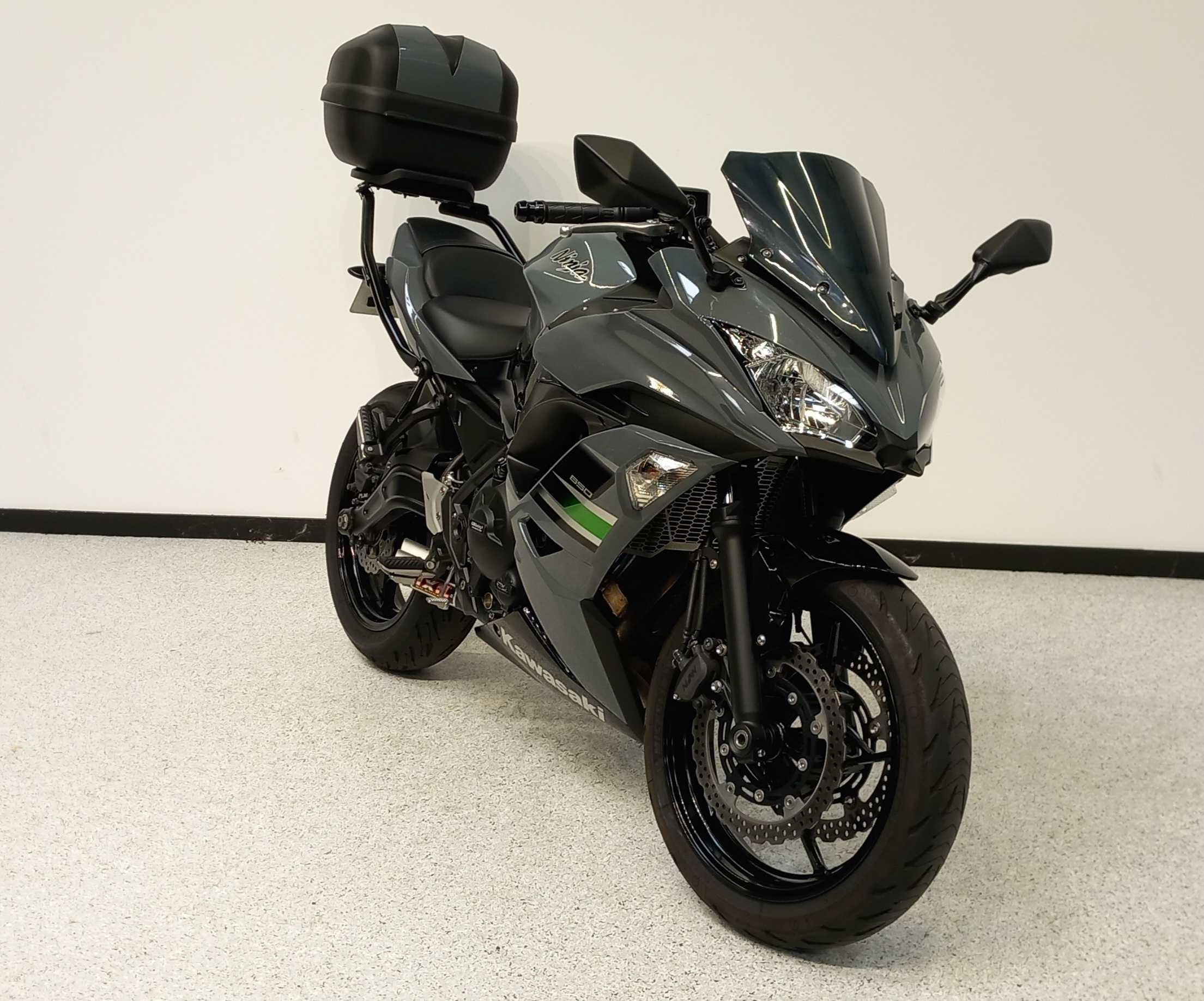 Kawasaki EX 650 Ninja 2019 HD vue 3/4 droite