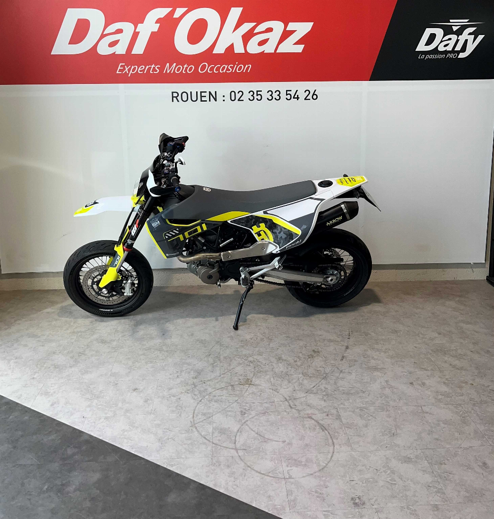 Husqvarna 701 Supermoto 2020 vue gauche