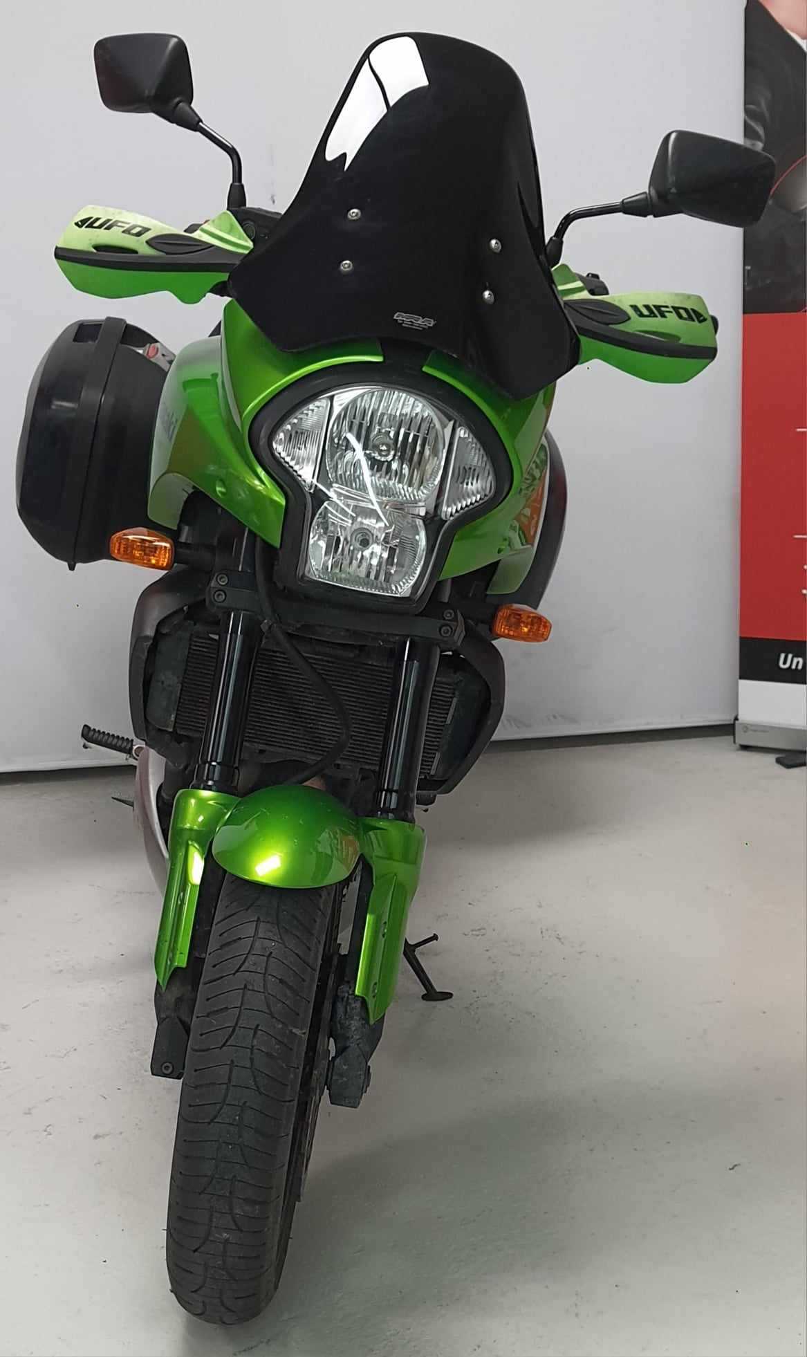 Kawasaki KLE 650 Versys 2008 HD vue avant