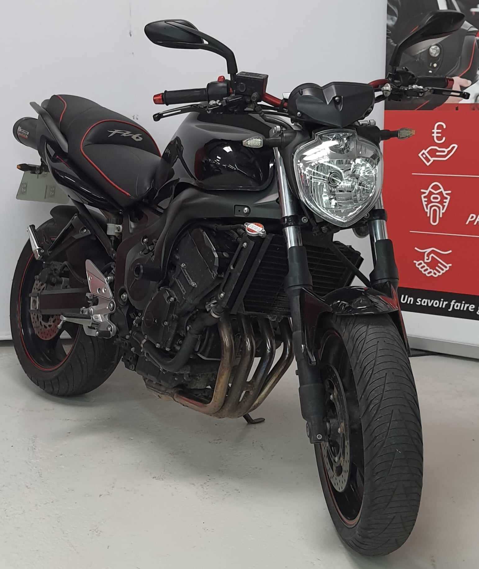 Yamaha FZ6 N S2 2009 HD vue 3/4 droite