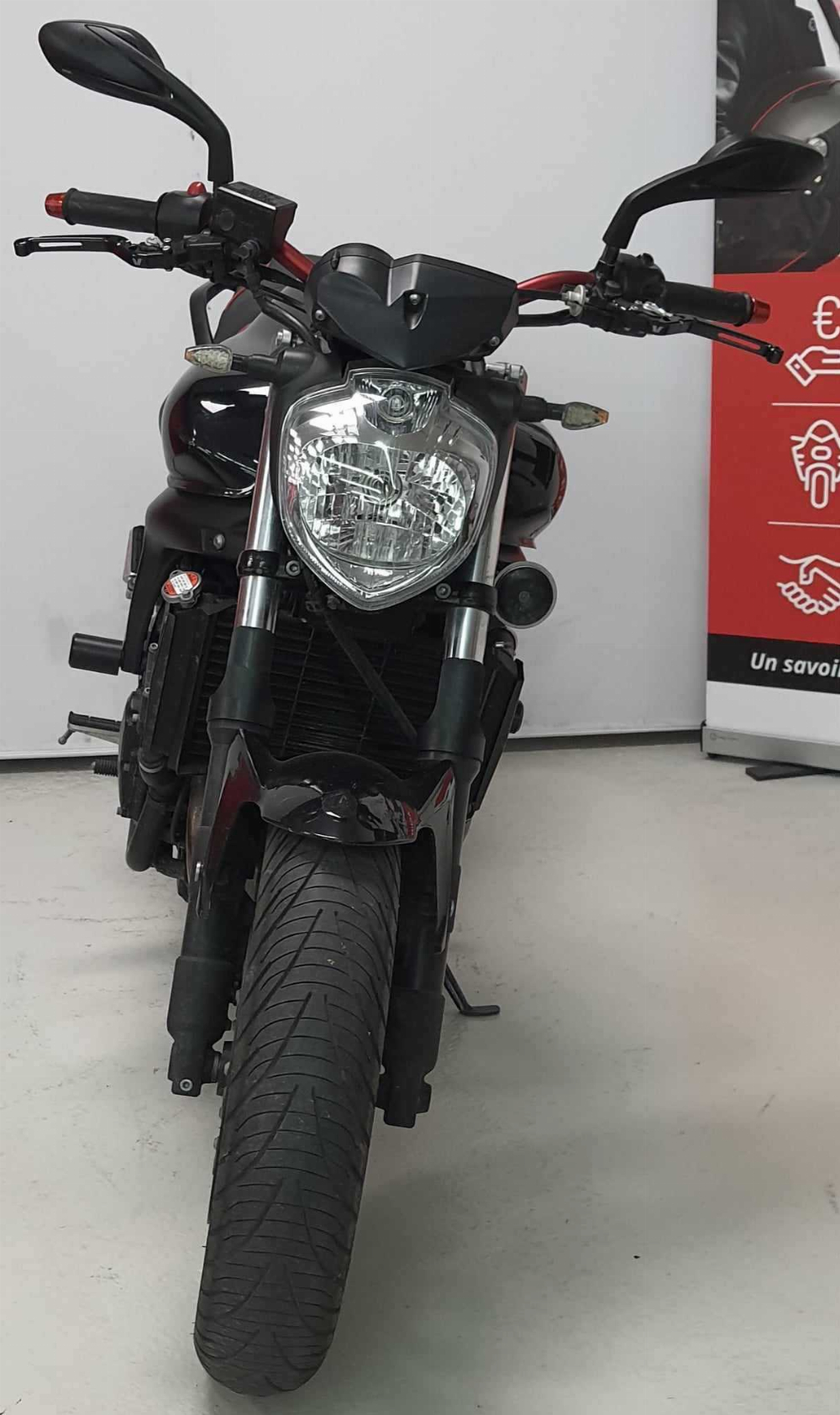 Yamaha FZ6 N S2 2009 vue avant