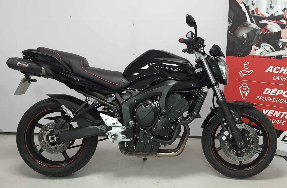 Yamaha FZ6 N S2 2009 vue gauche