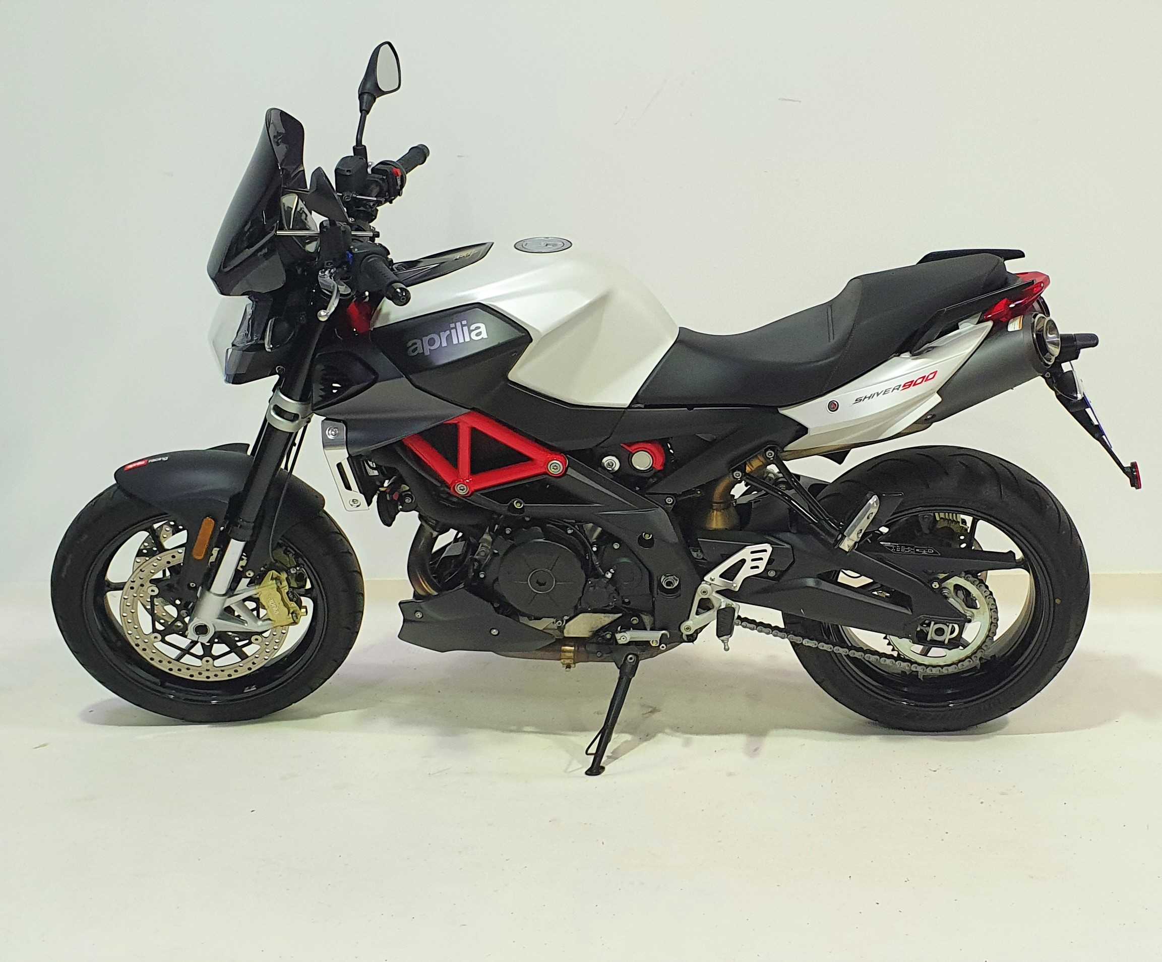 Aprilia Shiver 900  ABS 2018 HD vue gauche