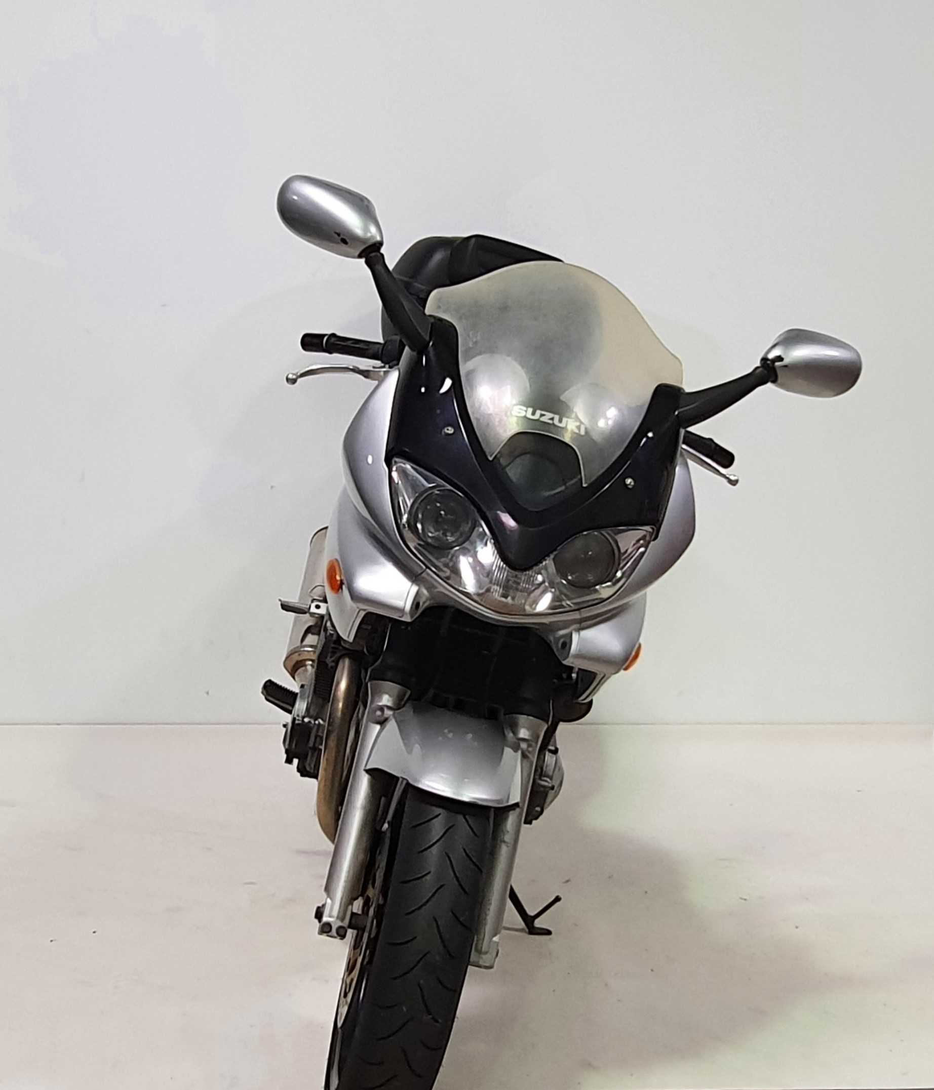 Suzuki 600 Bandit 2002 HD vue avant