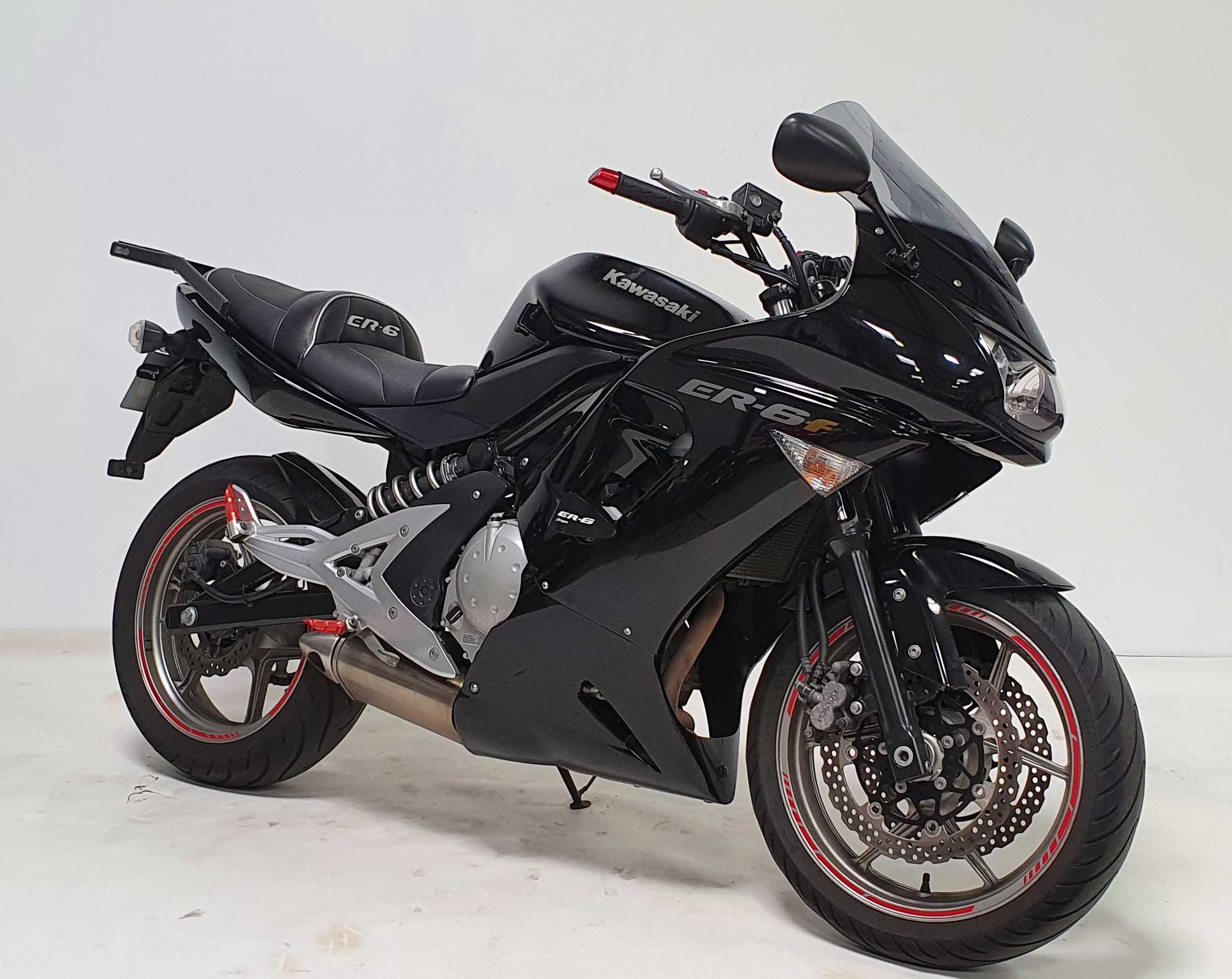 Kawasaki ER6 F 2008 occasion, 33 196 km vente Routière 650cm³ Reims