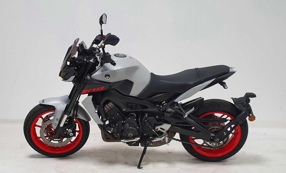 Yamaha MT-09 850 ABS 2019 vue gauche