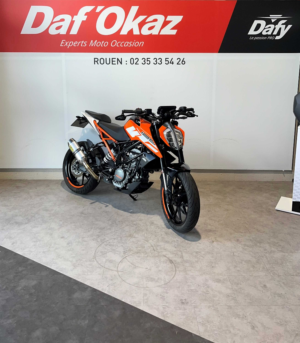 KTM 125 Duke 2018 vue 3/4 droite