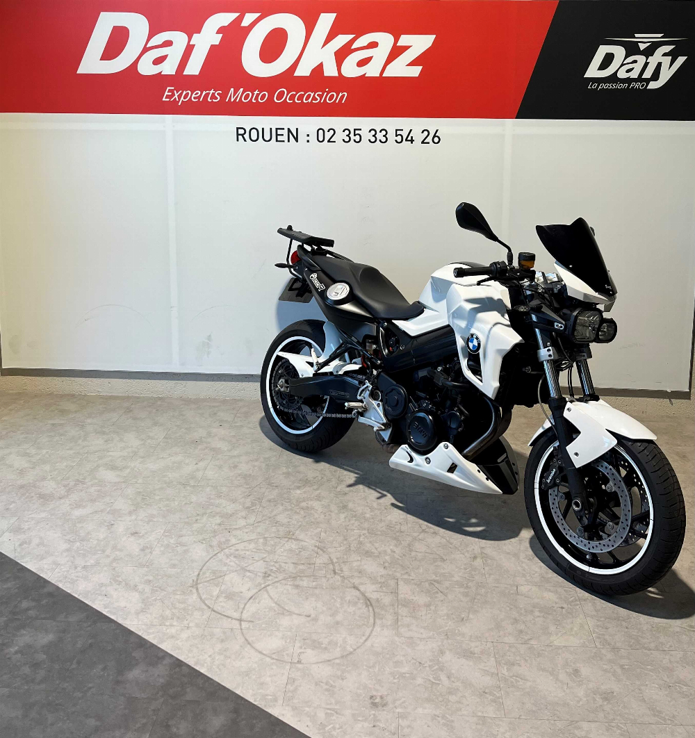BMW F 800 R 2013 vue 3/4 droite
