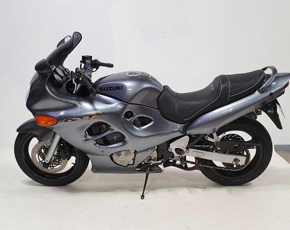 Suzuki GSX-F 750 2003 vue gauche