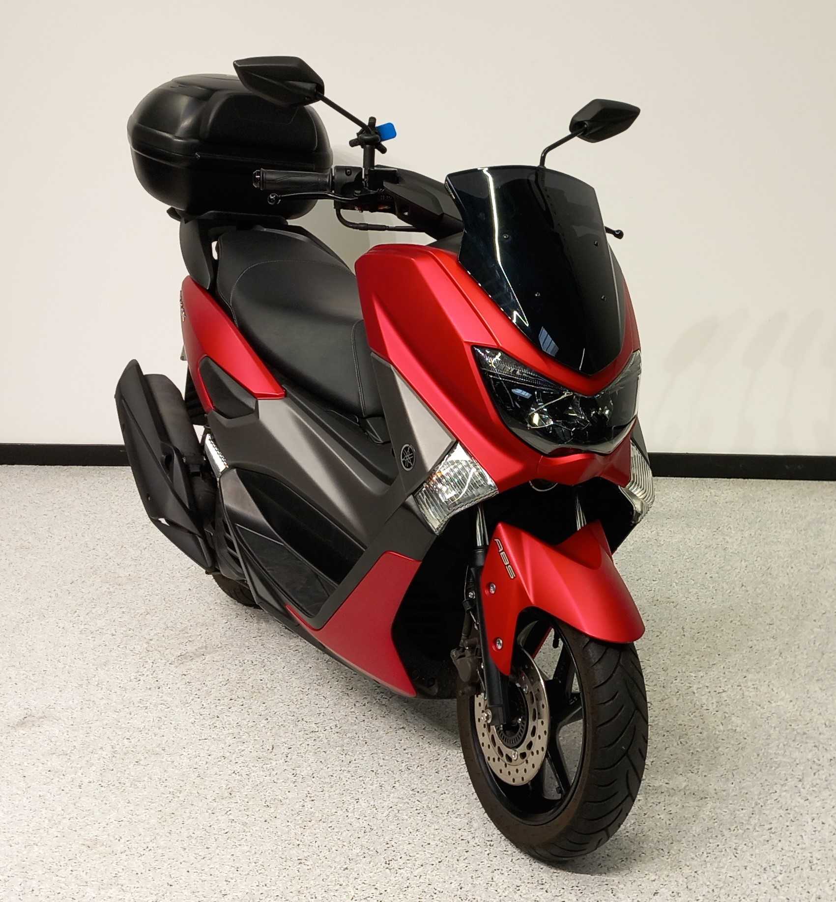Yamaha NMAX 125 2017 HD vue 3/4 droite