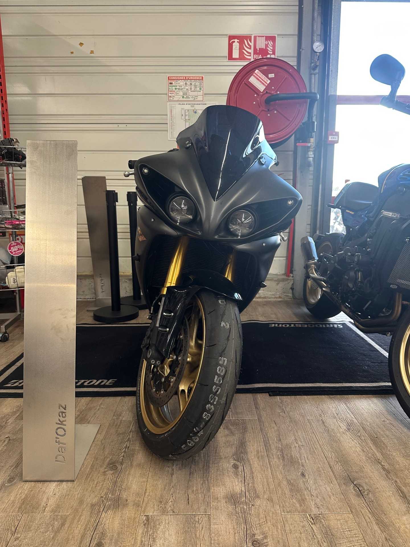 Yamaha YZF 1000 R1 2011 HD vue avant
