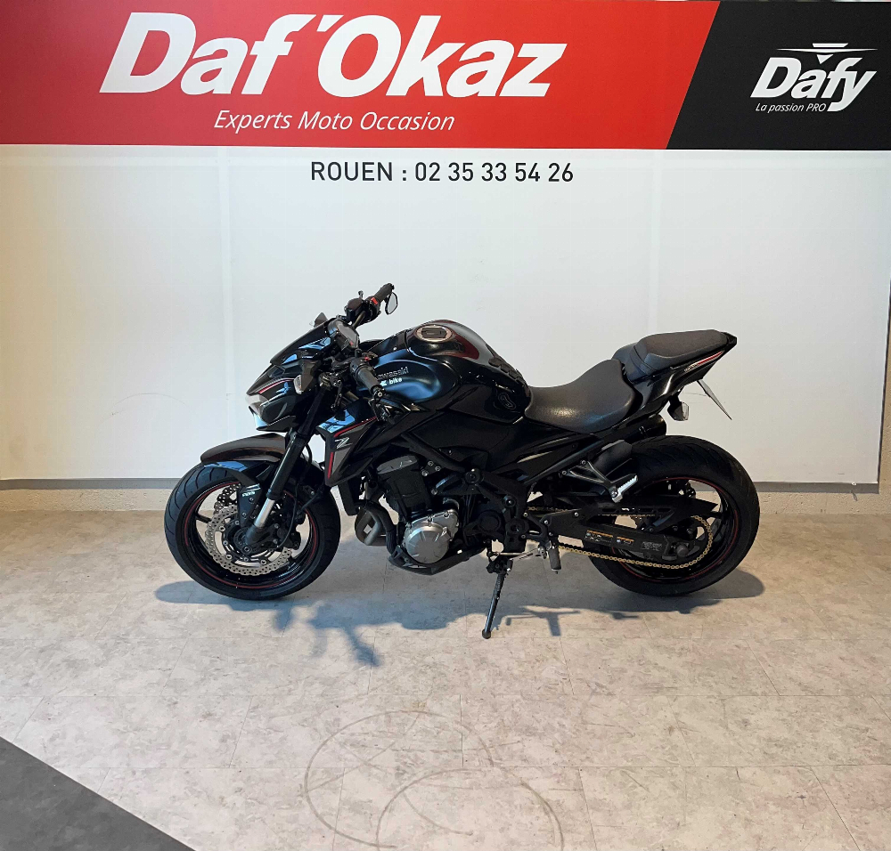Kawasaki Z 900 2018 vue gauche
