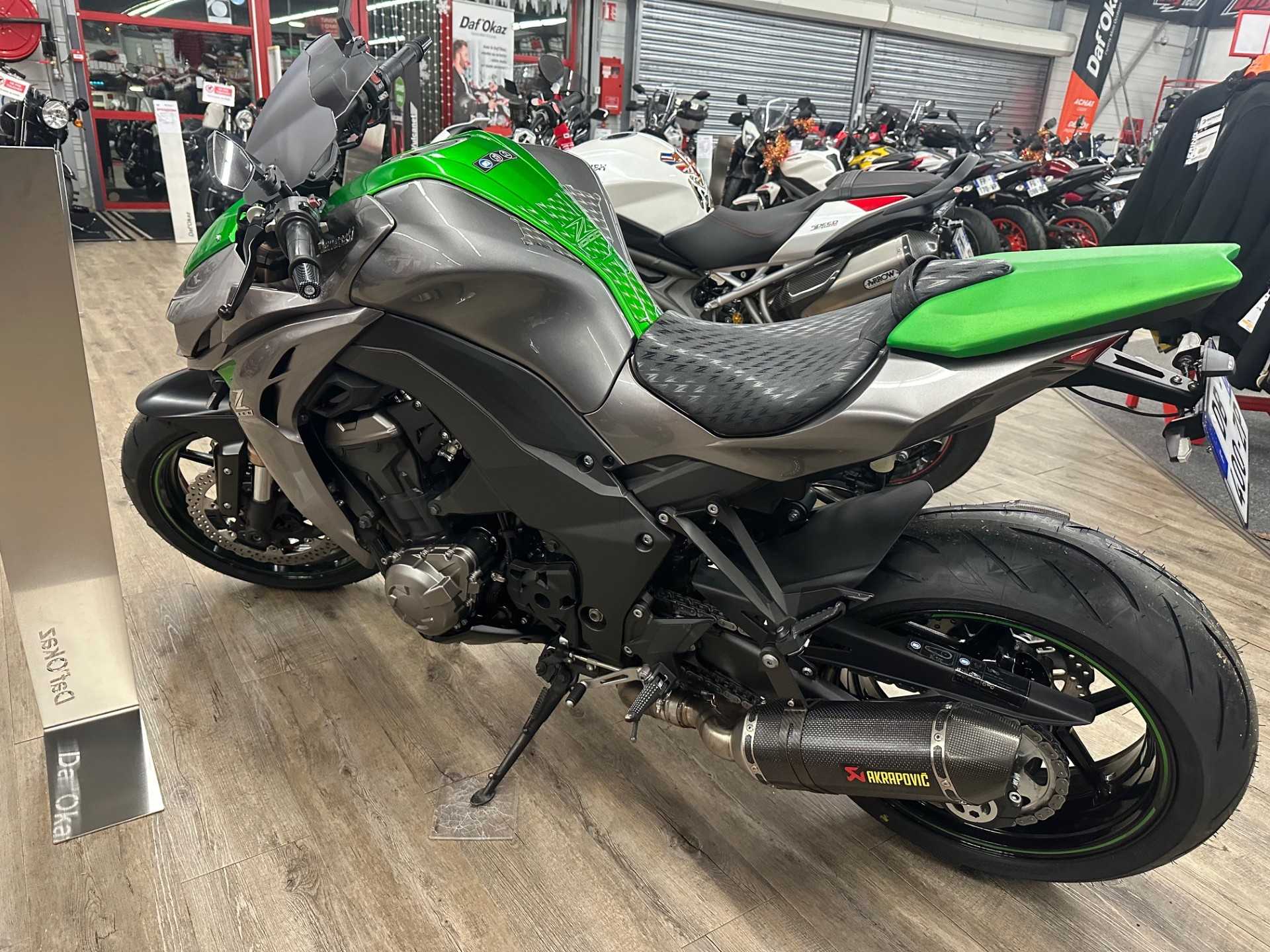 Kawasaki Z 1000 2014 HD vue gauche