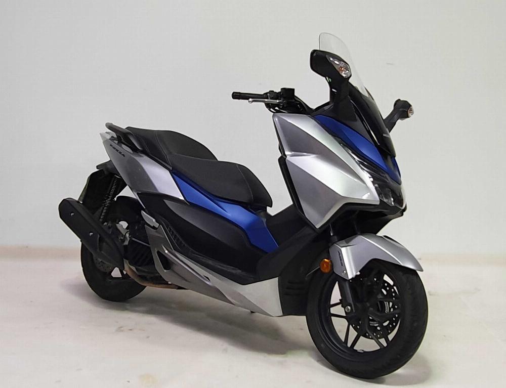 Honda NSS 125 Forza ABS 2017 vue 3/4 droite