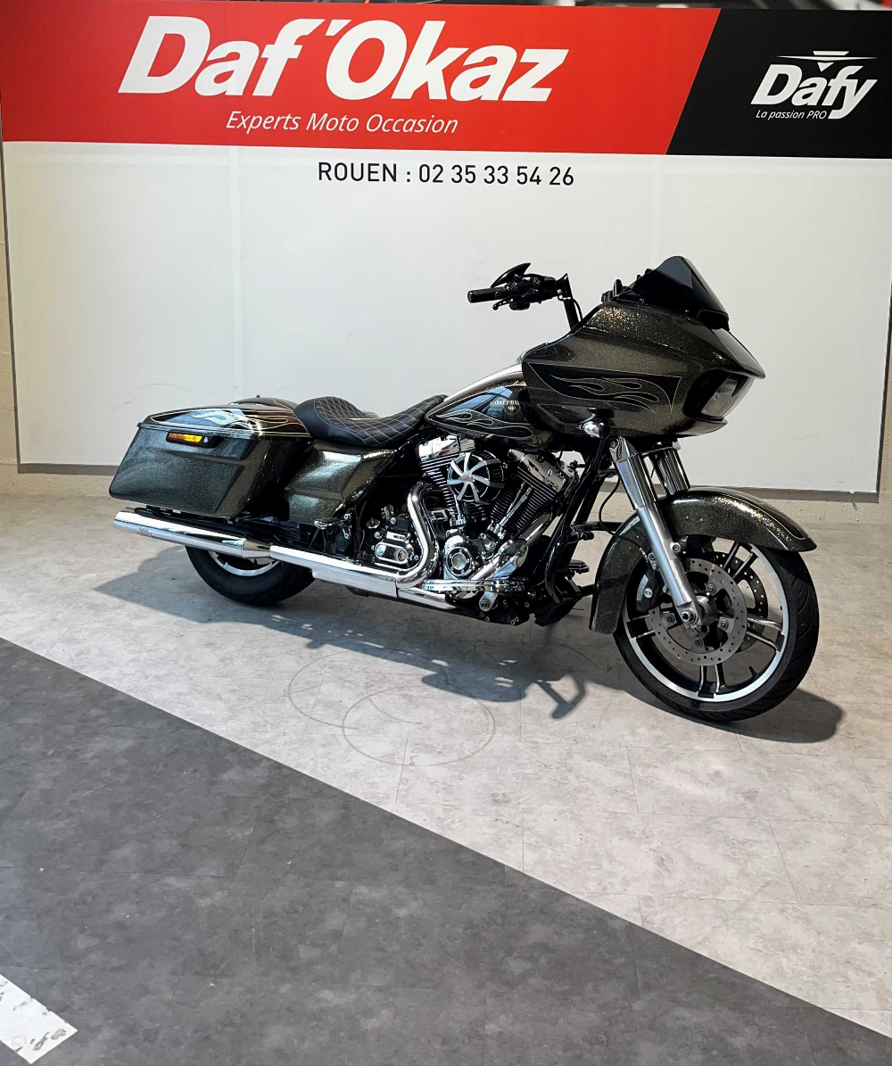 Harley-Davidson ROAD GLIDE 103 ABS 103 2015 vue 3/4 droite