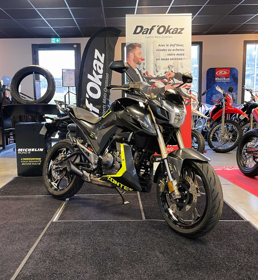 Zontes URBAN 125 URBAN 2023 vue 3/4 droite