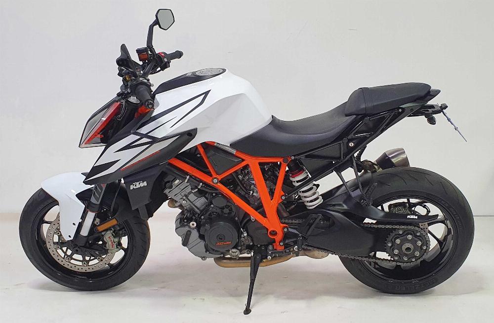 KTM 1290 Super Duke R 2019 vue gauche