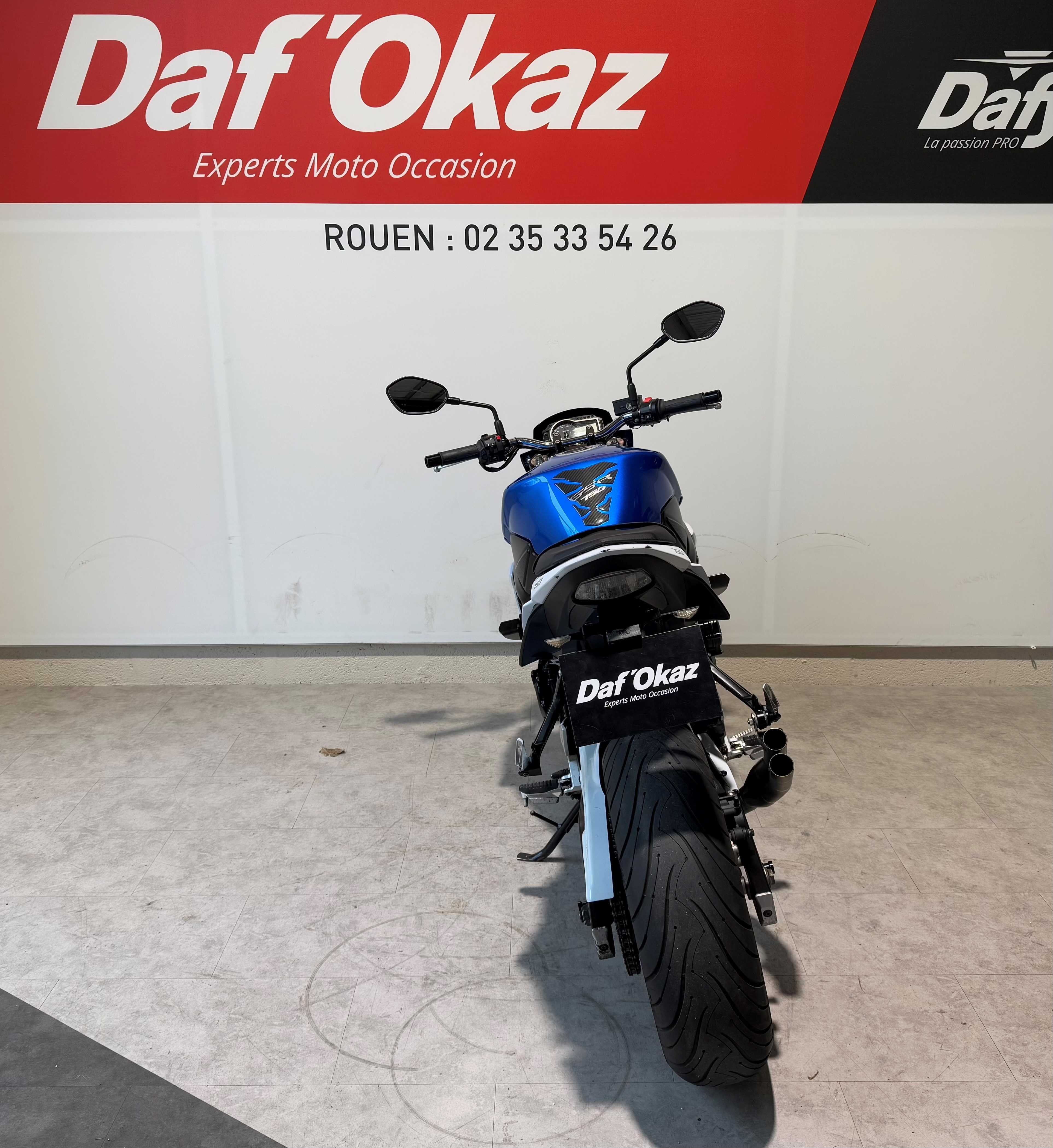 Suzuki GSR 750 2013 HD vue arrière