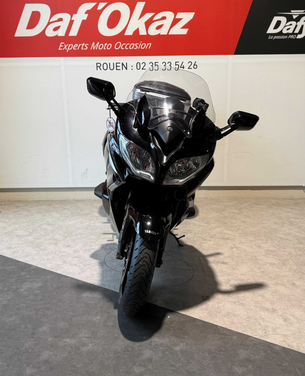 Yamaha FJR 1300 A 2015 vue avant