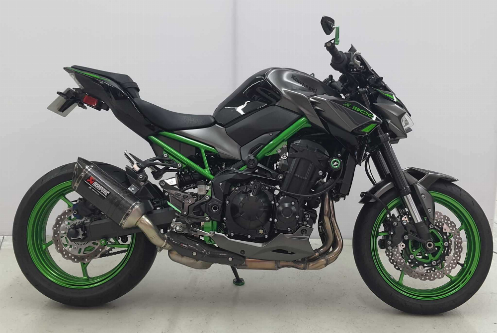 Kawasaki Z900 120CV Z900 (2023) GY1 "PACK PERFORMANCE" 2023 vue gauche