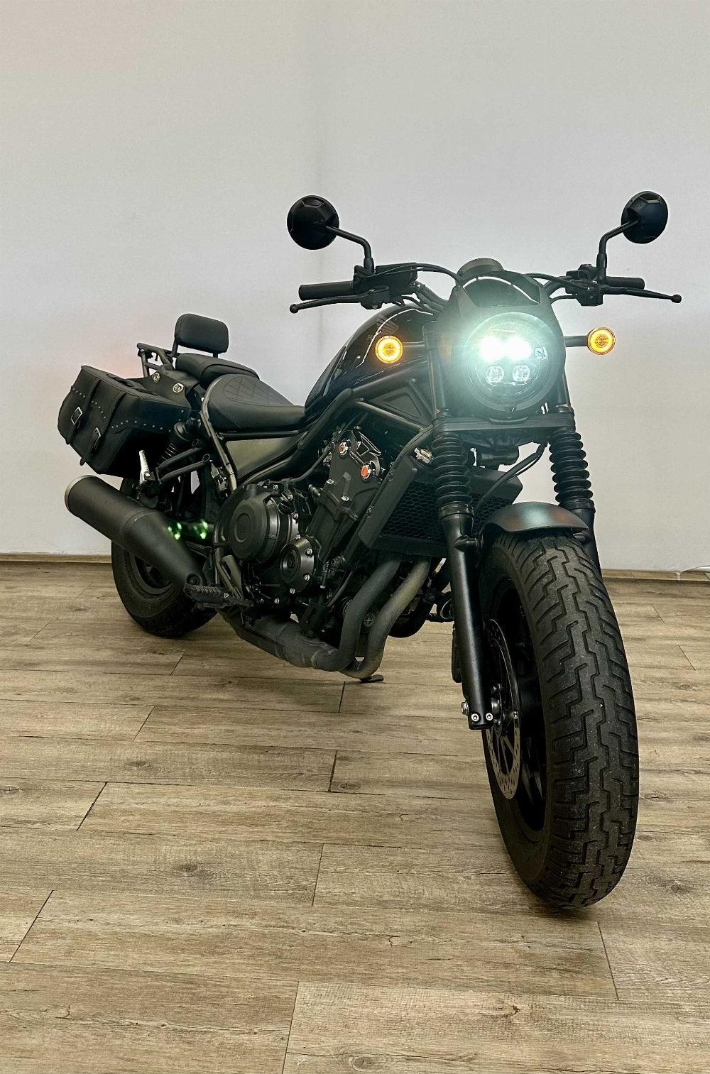 Honda CMX 500 Rebel 2022 vue 3/4 droite