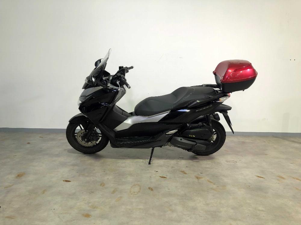 Honda Forza 125 2017 vue gauche