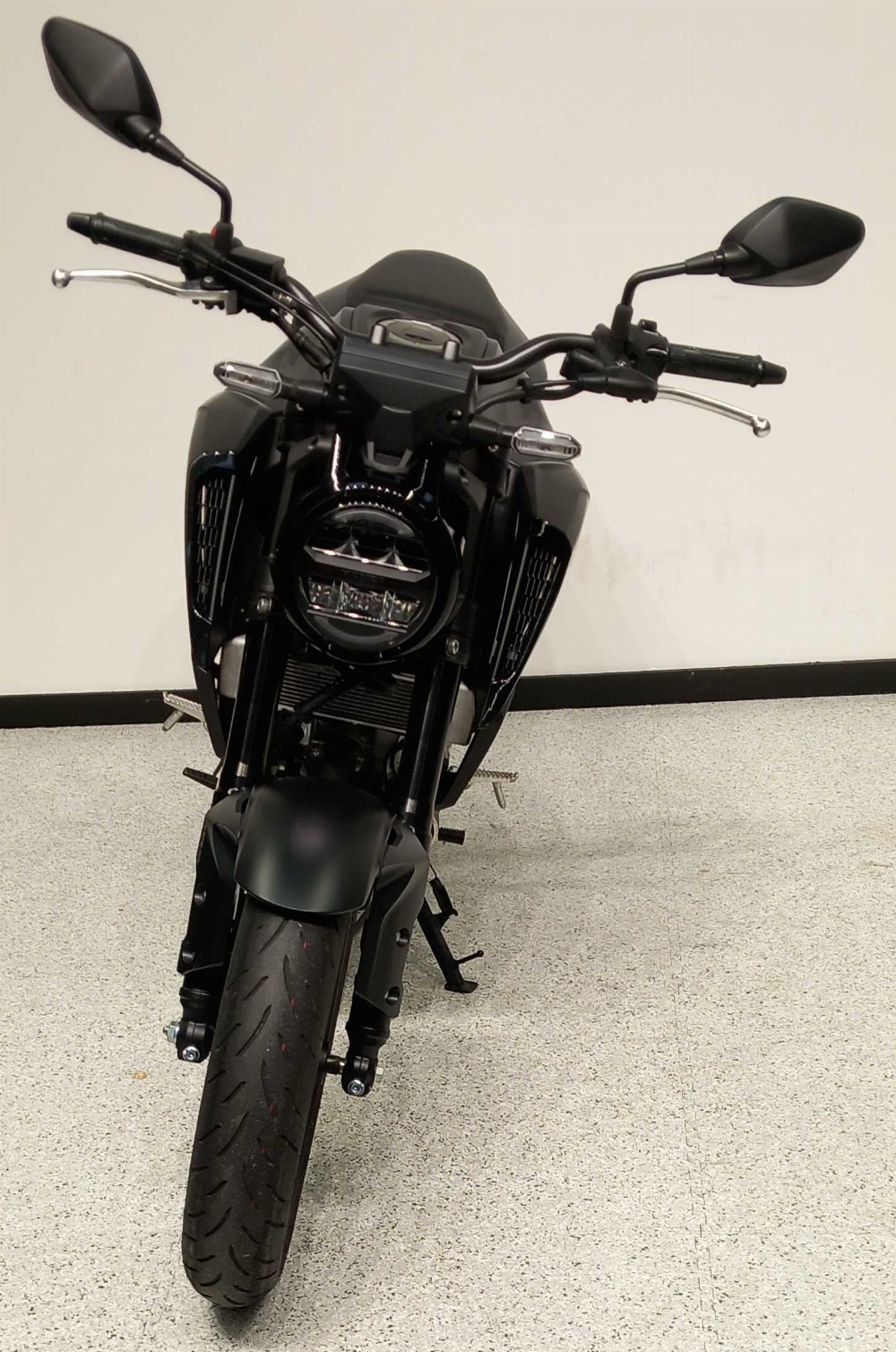 Honda CB 125 R 2023 vue avant