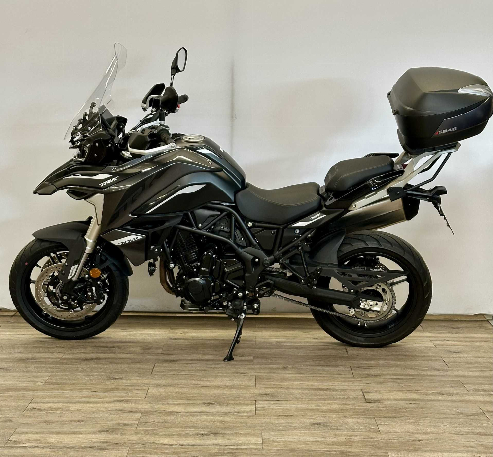 Benelli 702 TRK 702 TRK 2024 vue gauche