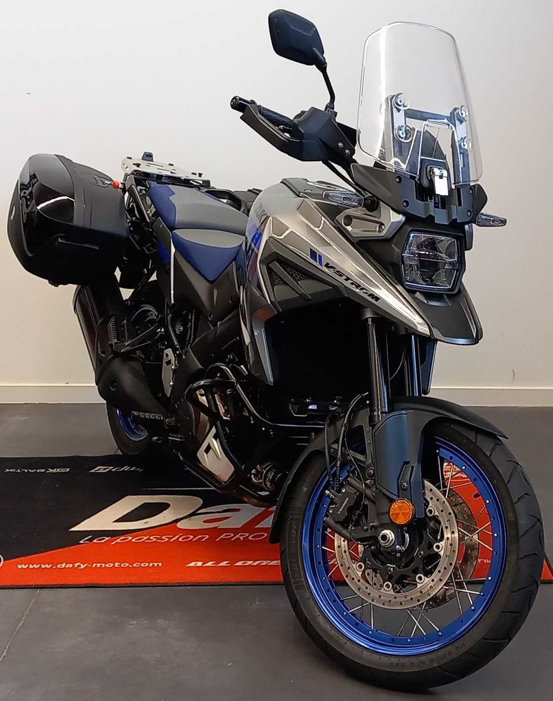 Suzuki DL 1050 V-Strom XT 2022 HD vue 3/4 droite