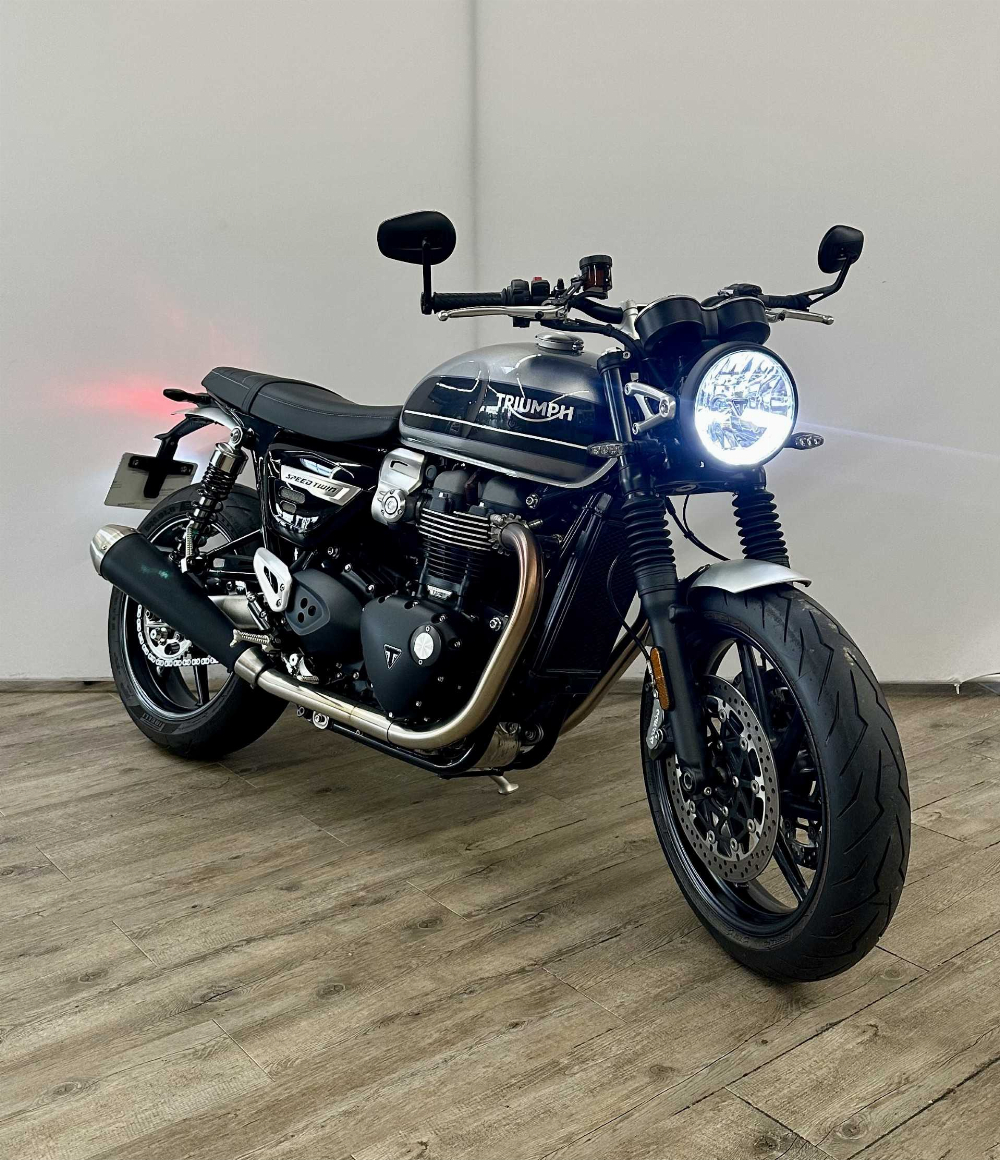 Triumph 1200 Speed Twin 2020 vue 3/4 droite