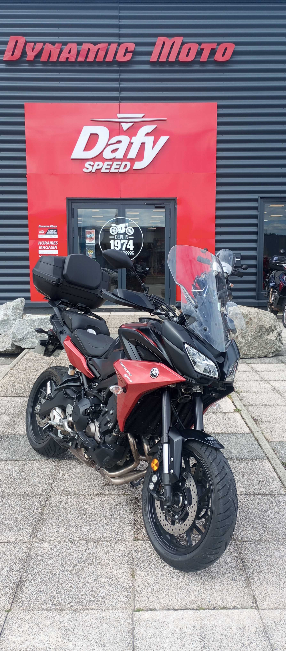 Yamaha Tracer 900 (MT09TRA) 2017 vue 3/4 droite