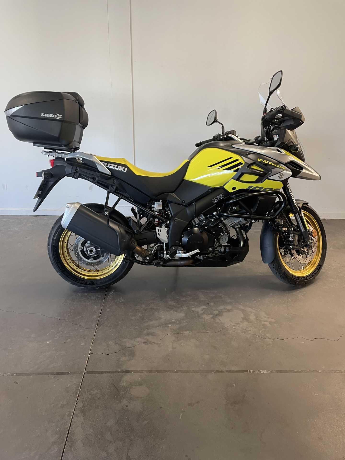 Suzuki DL 1000 V-Strom XT 2019 HD vue 3/4 droite