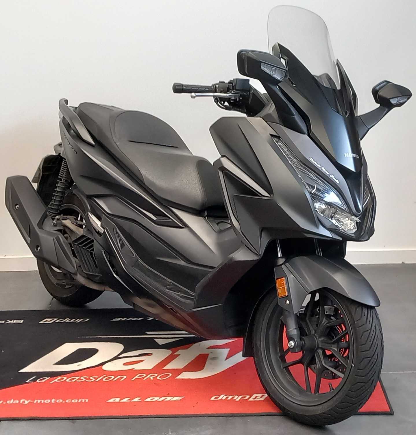 Honda NSS 125 Forza ABS 2021 HD vue 3/4 droite