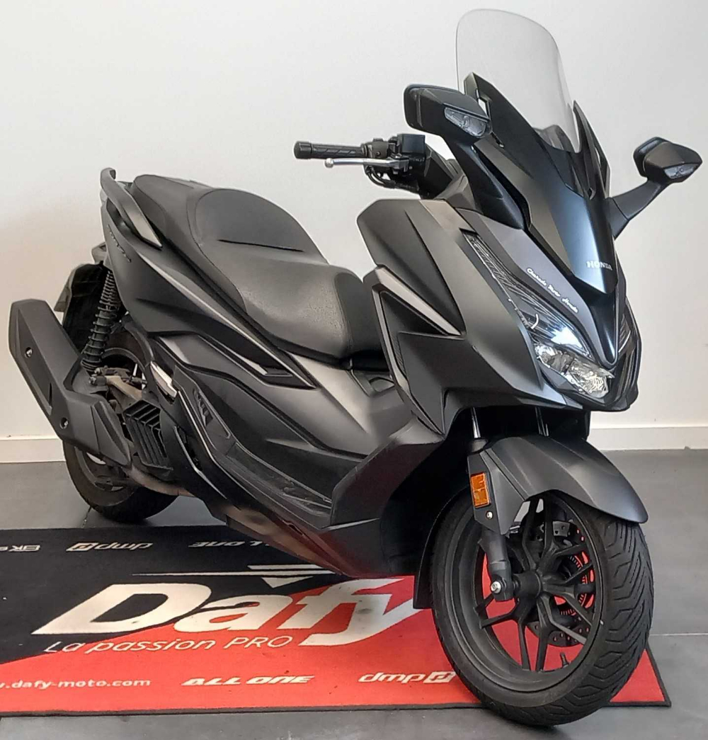 Honda NSS 125 Forza ABS 2021 vue 3/4 droite