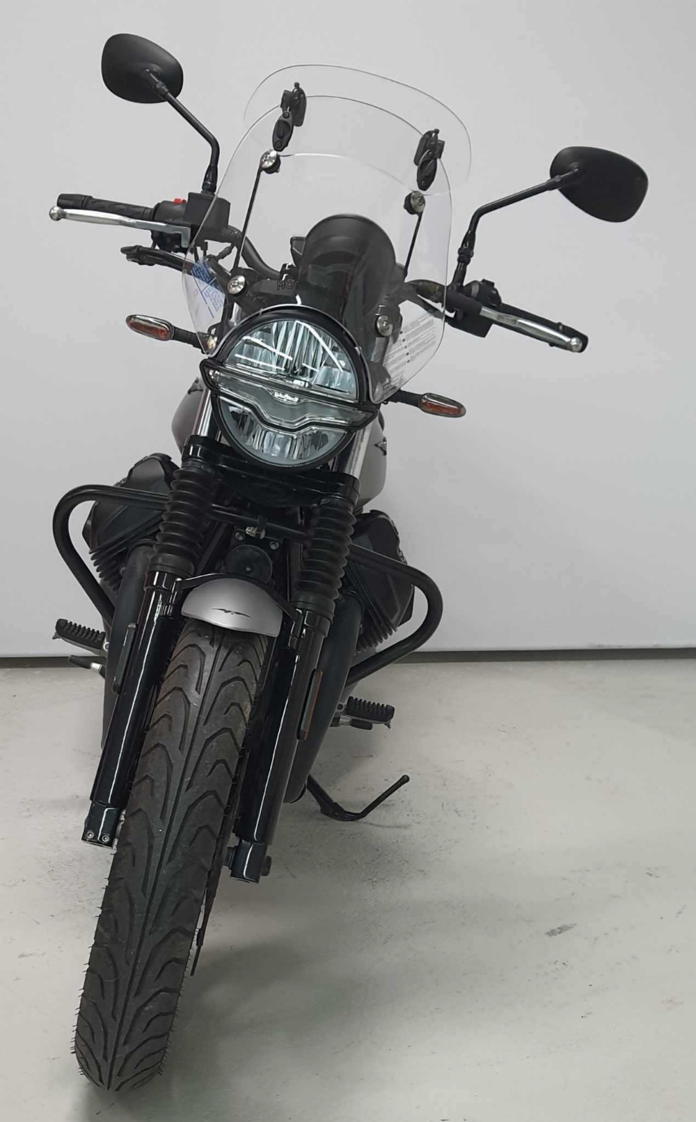 Moto Guzzi V7 STONE 850 EURO 5 V7 STONE 850 EURO 5 "GREY" 2023 vue avant